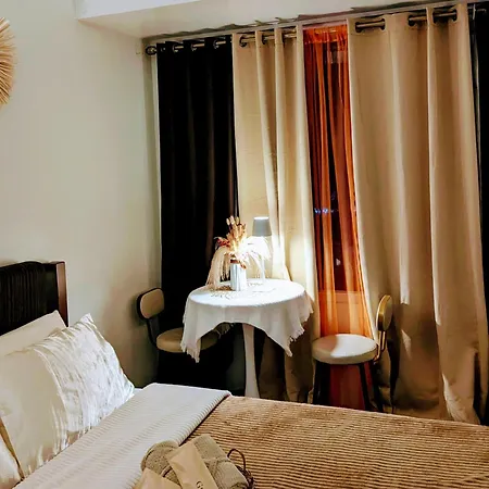 Sun And Moon D'Wood Air Residences Makati